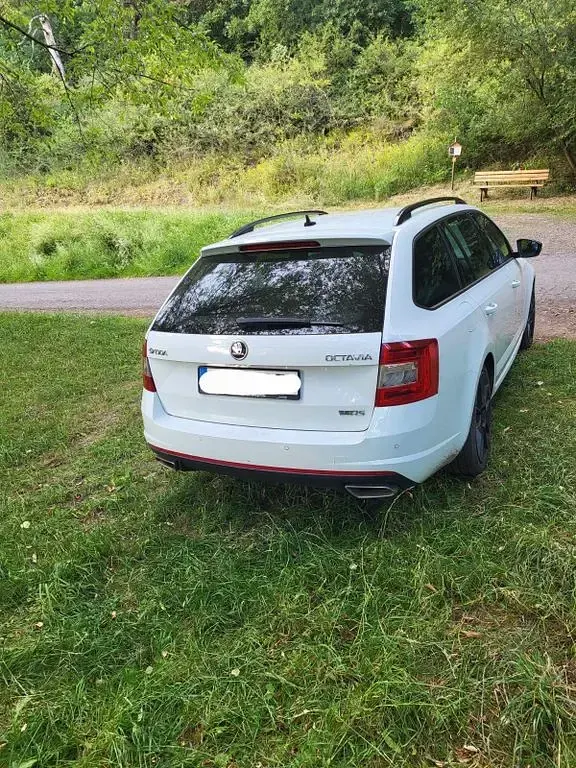 Gebraucht Skoda Octavia RS 184 PS (135 kW) 2017 Weiß Kombi