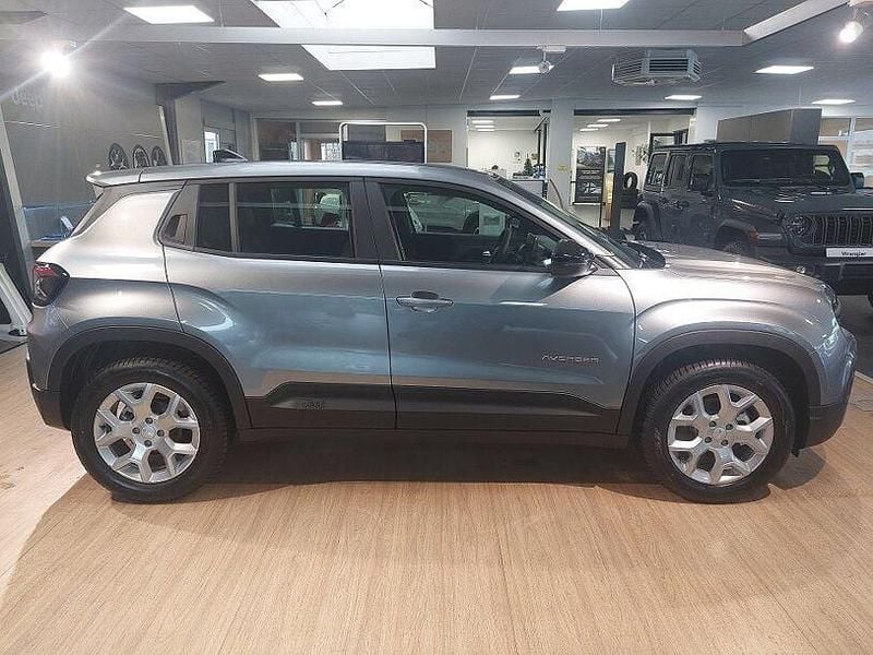 Neu Jeep Avenger Altitude 101 PS (74 kW) 2025 Grau SUV