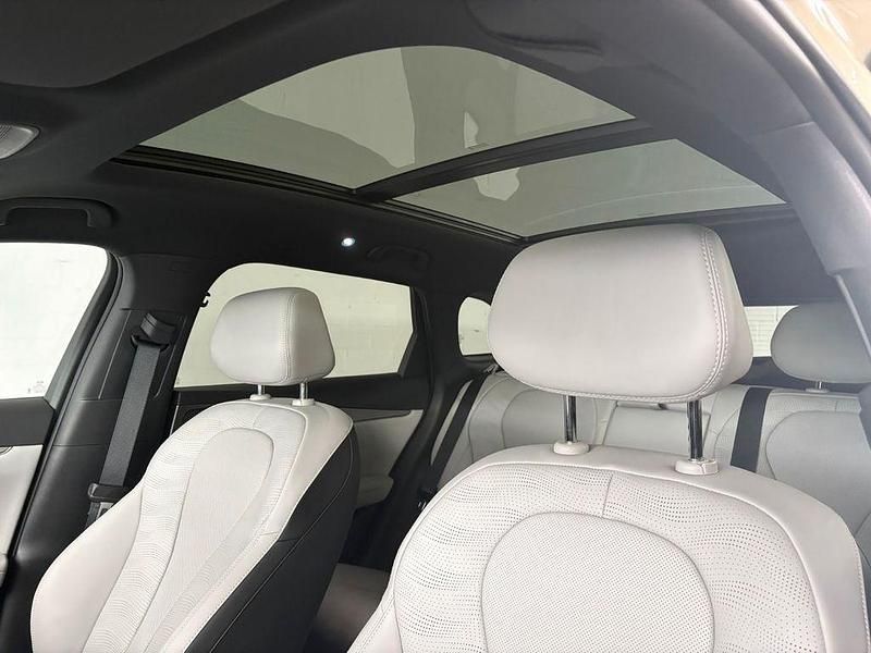 Neu BYD Seal 212 PS (155 kW) 2025 Beige Limousine