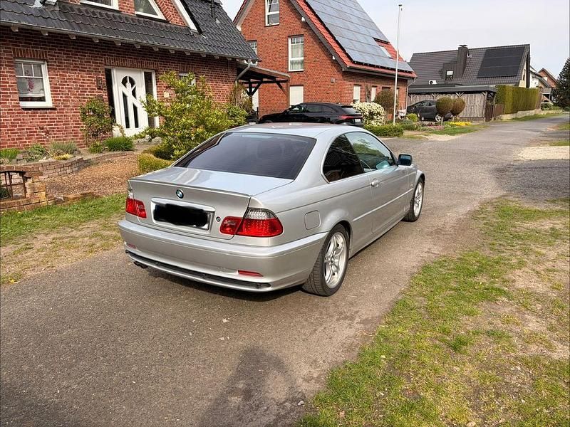 Second-hand BMW 320 170 CP (125 kW) 2001 Argintiu Coupe