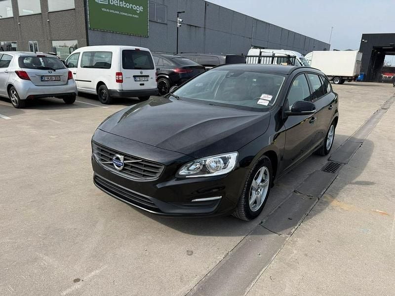 Gebraucht Volvo V60 120 PS (88 kW) 2018 Schwarz Kombi