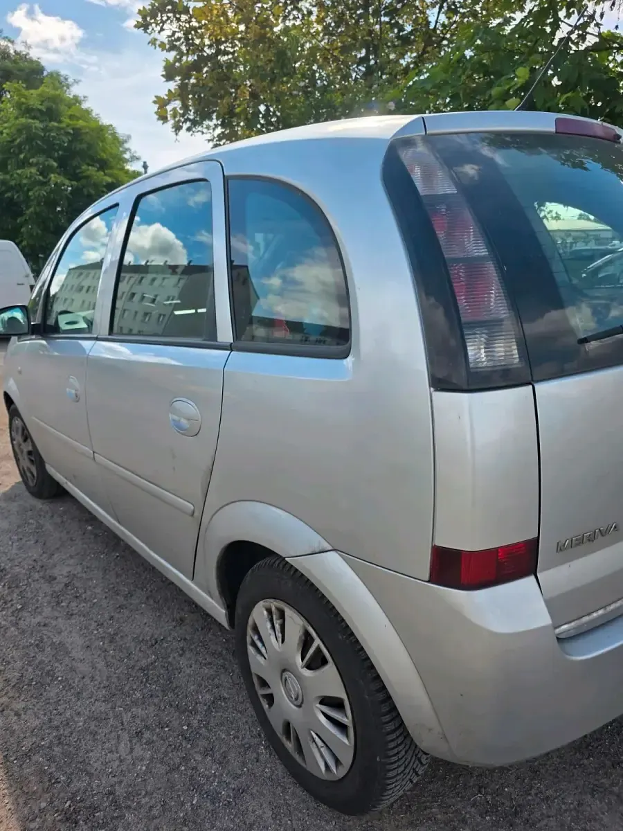 Gebraucht Opel Meriva 101 PS (74 kW) 2007 Silber Van / Kleinbus