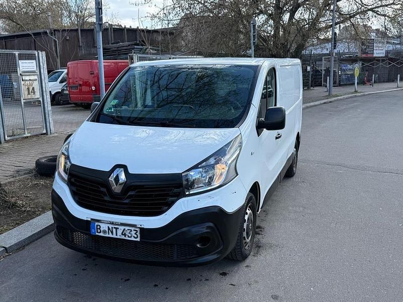 Gebraucht Renault Trafic 95 PS (69 kW) 2017 Weiß Van / Kleinbus