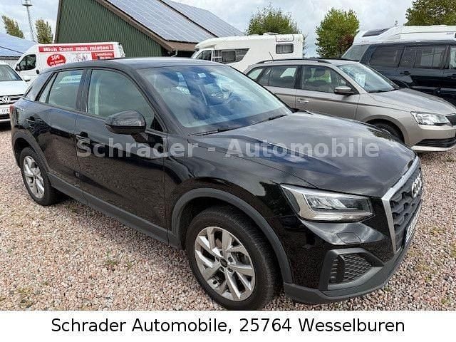 Gebraucht Audi Q2 Design 110 PS (80 kW) 2023 Mytosschwarz SUV