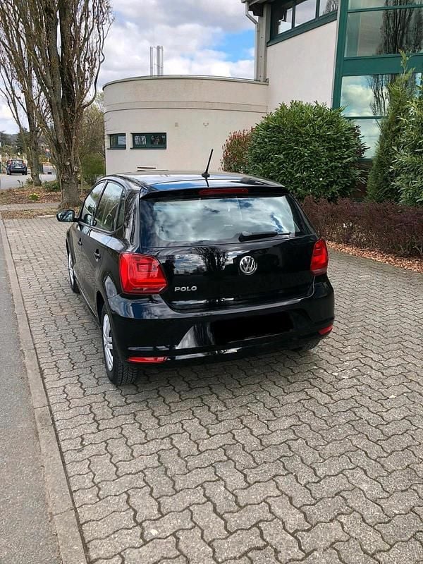 Gebraucht VW Polo 60 PS (44 kW) 2015 Schwarz Kleinwagen