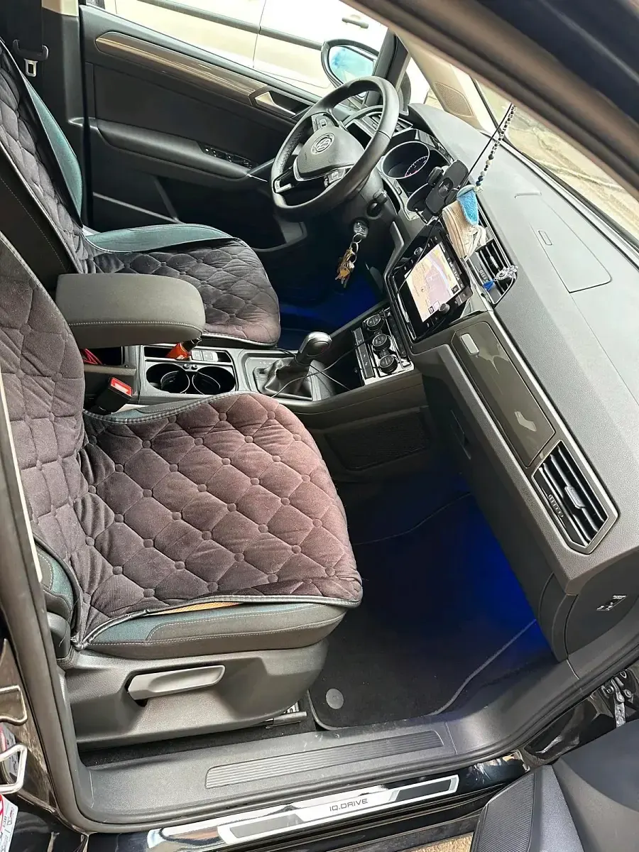 Gebraucht VW Touran 150 PS (110 kW) 2019 Schwarz Van / Kleinbus