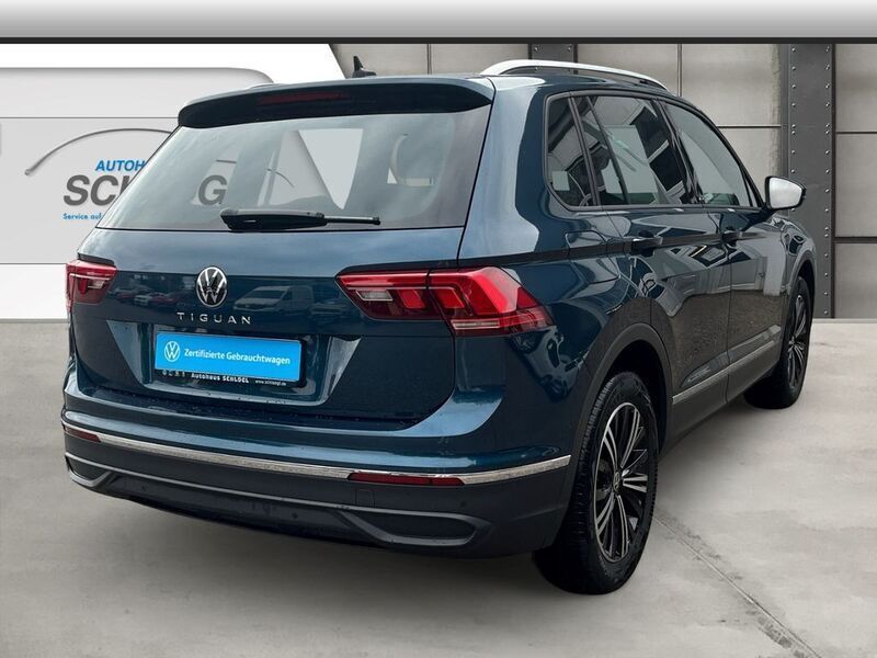 Gebraucht VW Tiguan Active 150 PS (110 kW) 2021 Nightshade blue metallic (metallic) SUV