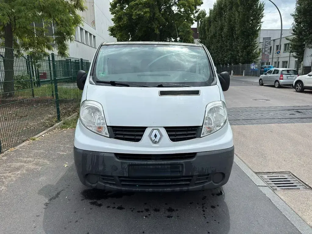 Gebraucht Renault Trafic 114 PS (83 kW) 2009 Weiß Van / Kleinbus