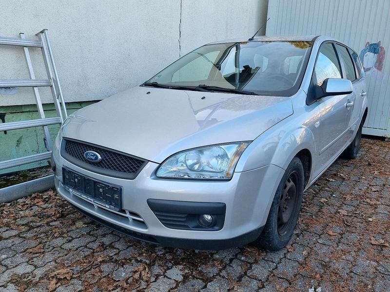 Gebraucht Ford Focus 116 PS (85 kW) 2006 Silber Kombi