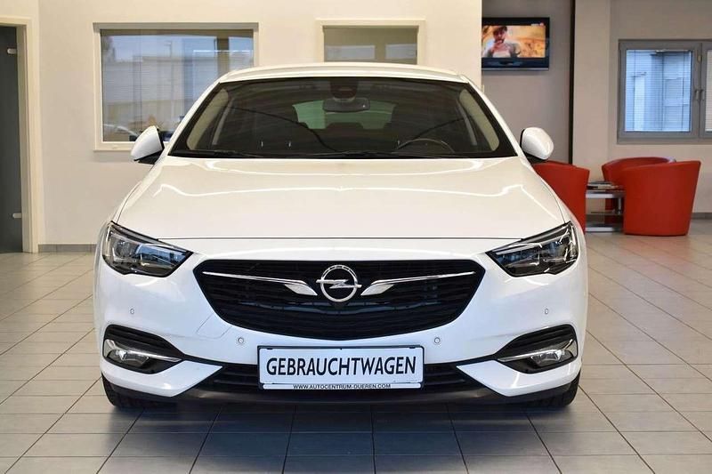 Gebraucht Opel Insignia Dynamic 165 PS (121 kW) 2017 Weiß Limousine