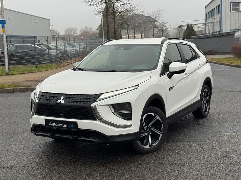 Gebraucht Mitsubishi Eclipse Cross Basis 98 PS (72 kW) 2022 Weiß SUV