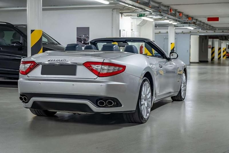 Gebraucht Maserati GranCabrio 439 PS (322 kW) 2011 Silber Cabrio