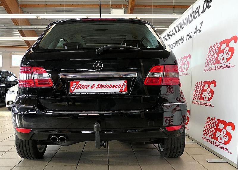 Gebraucht Mercedes E200 Edition 193 PS (141 kW) 2008 Schwarz Limousine