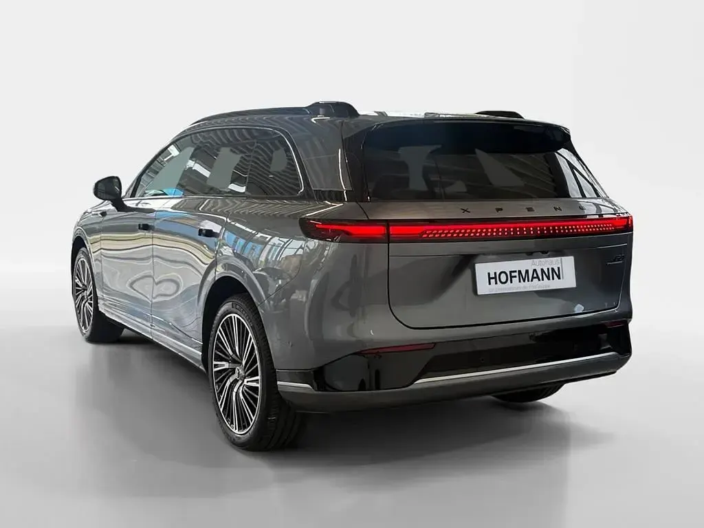 Neu XPENG G9 AWD Performance 422 kW (575 PS) 2026 Graphite gray SUV
