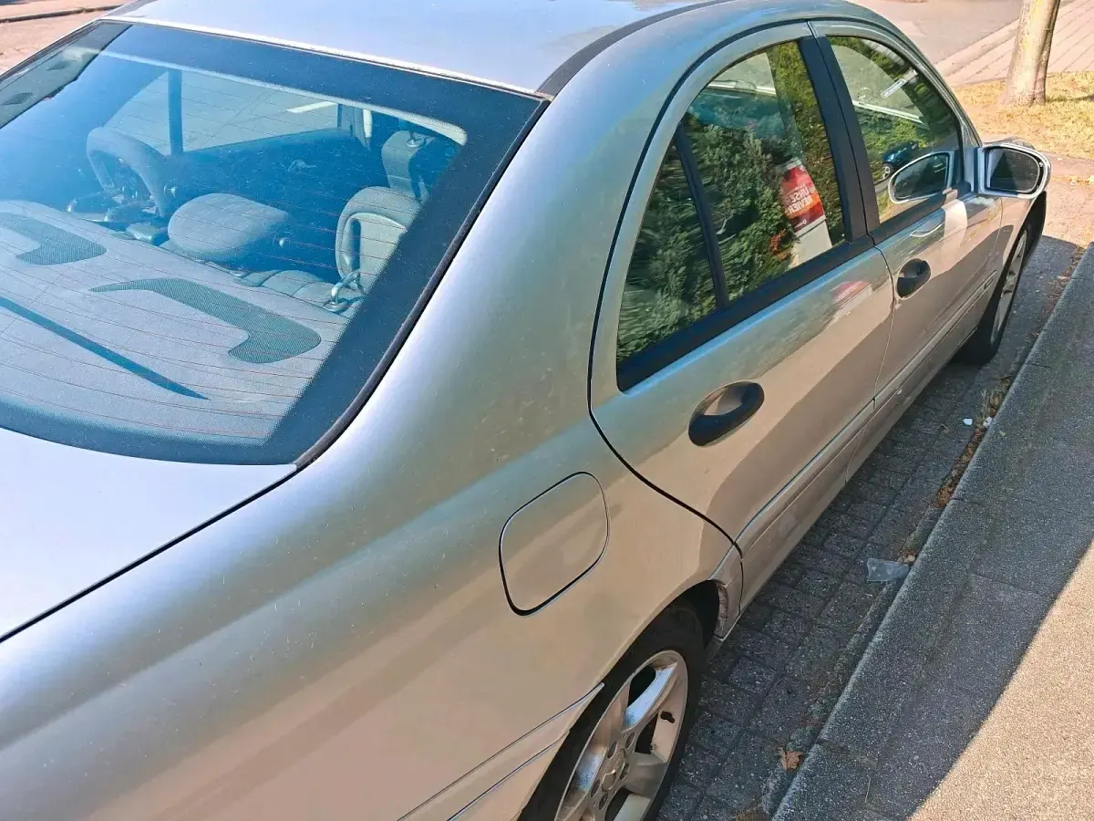 Gebraucht Mercedes C200 122 PS (89 kW) 2005 Limousine