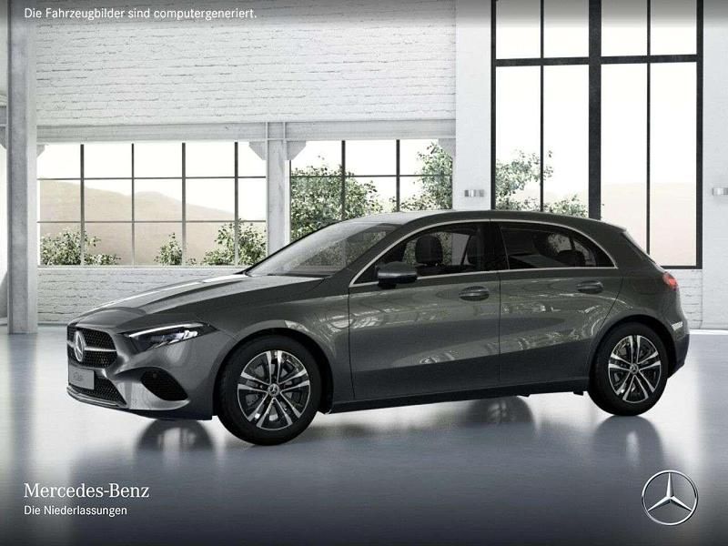 Gebraucht Mercedes A200 Advanced 163 PS (119 kW) 2025 Grau Limousine