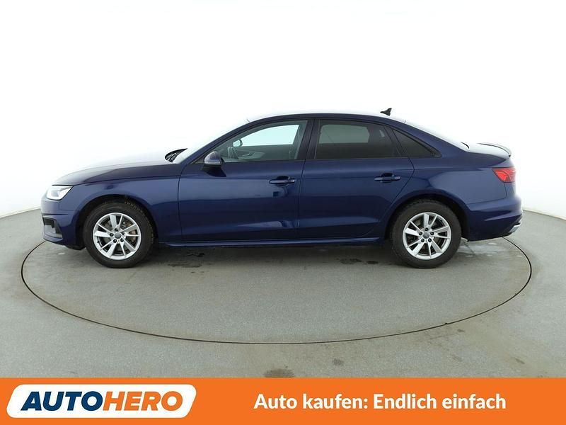 Second-hand Audi A4 Advanced 204 CP (150 kW) 2021 Albastru Berlinǎ