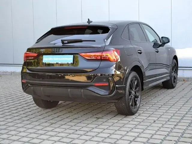 Gebraucht Audi Q3 Sportback S-Line 150 PS (110 kW) 2024 Mythosschwarz metallic SUV