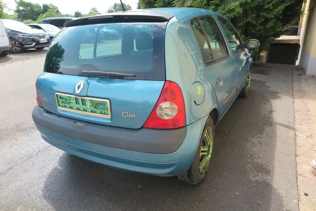 Gebraucht Renault Clio II Authentique 75 PS (55 kW) 2003 Grün Limousine