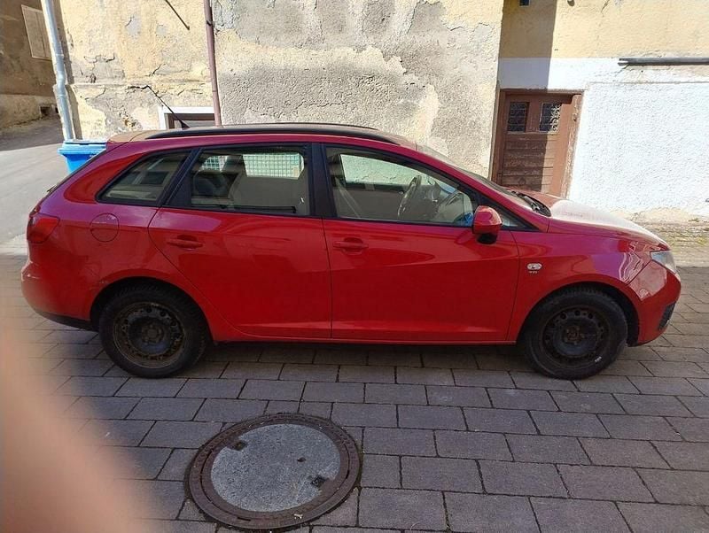 Gebraucht Seat Ibiza 105 PS (77 kW) 2011 Rot Limousine