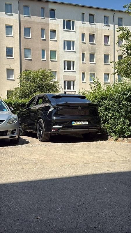 Schwarz Gebraucht 2024 Renault Rafale SUV | 47.999 € (Fairer Preis) - Bild 1/4