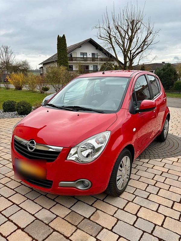 Gebraucht Opel Agila 68 PS (50 kW) 2013 Rot Kleinwagen
