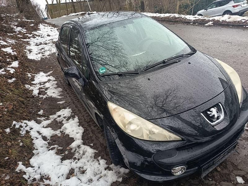 Gebraucht Peugeot 207 Urban Move 95 PS (69 kW) 2009 Schwarz Kleinwagen