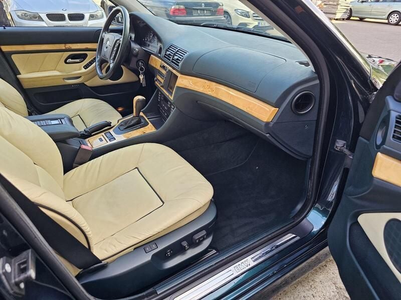 Grün Gebraucht 1998 BMW 540 Limousine | 13.900 € (Fairer Preis) - Bild 1/4