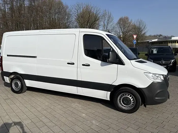 Gebraucht Mercedes Sprinter 114 PS (83 kW) 2023 Arktikweiß Van