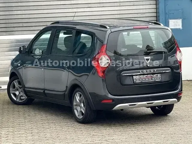 Gebraucht Dacia Lodgy Stepway 102 PS (75 kW) 2020 Grau Van / Kleinbus