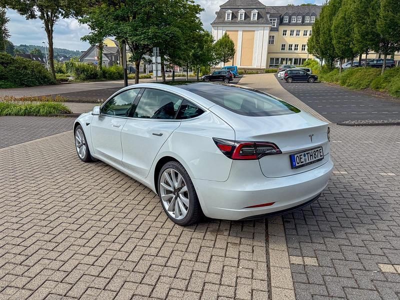 Gebraucht Tesla Model 3 Long Range AWD 323 kW (440 PS) 2020 Weiß Limousine