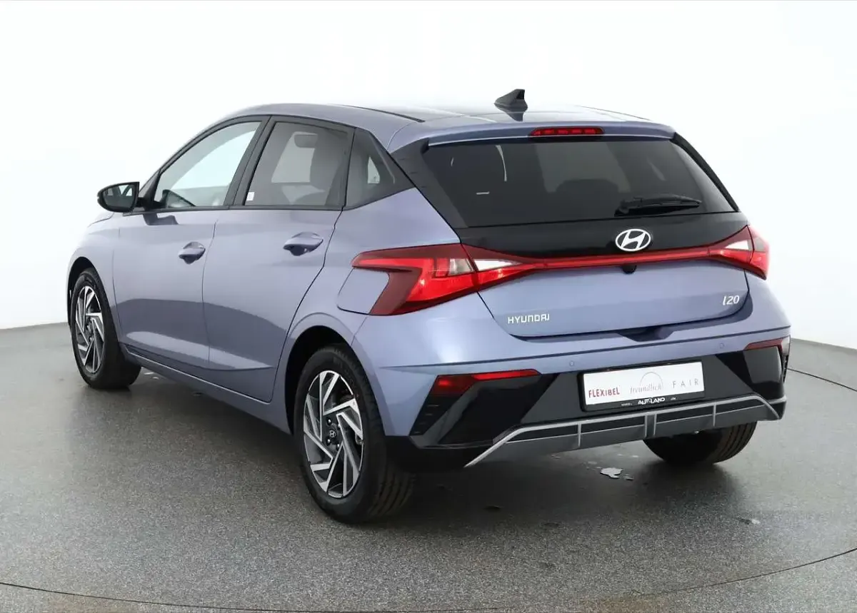 Neu Hyundai i20 90 PS (66 kW) 2026 Metabluepearlmet. Kleinwagen