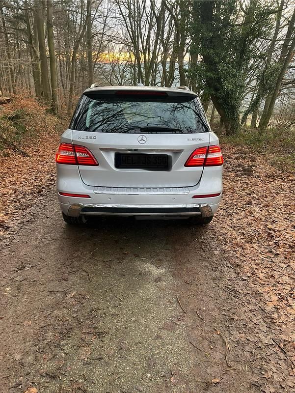 Gebraucht Mercedes ML350 258 PS (189 kW) 2011 Silber SUV