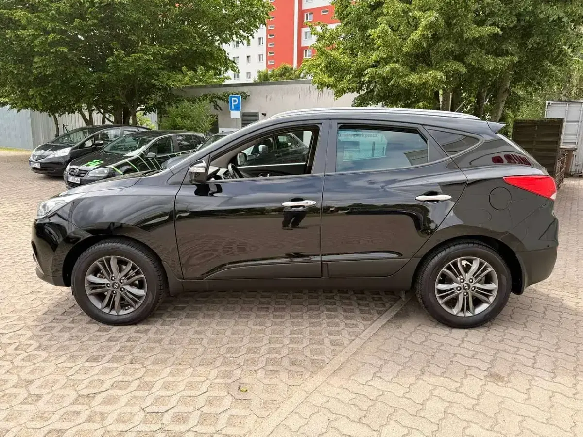 Gebraucht Hyundai ix35 Comfort 136 PS (100 kW) 2014 Schwarz SUV