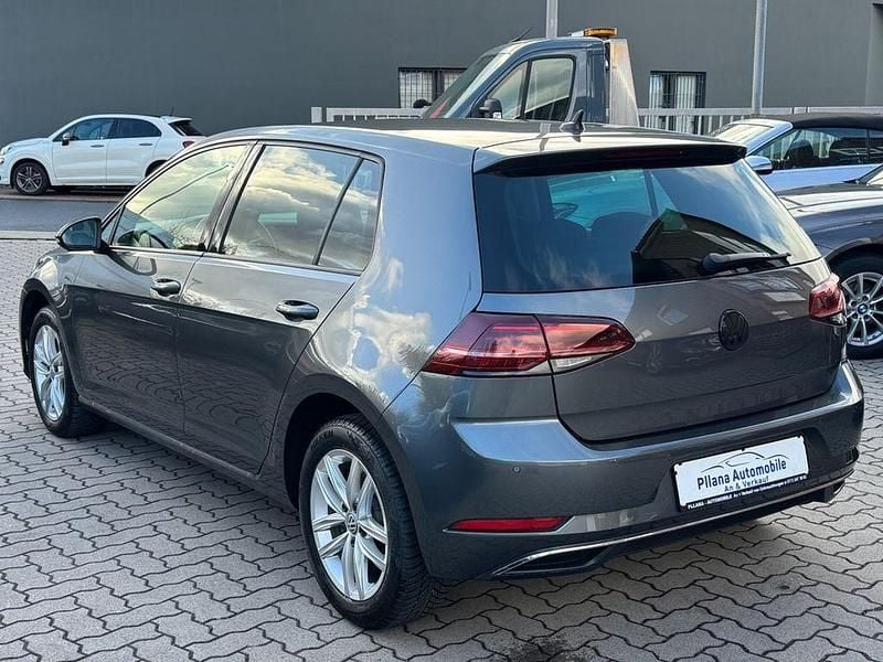 Gebraucht VW Golf VII 110 PS (80 kW) 2017 Grau Limousine