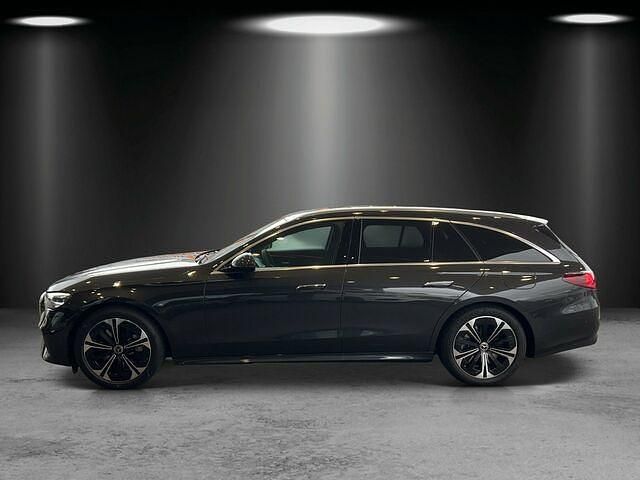 Gebraucht Mercedes E300 Avantgarde 204 PS (150 kW) 2023 Grau Kombi