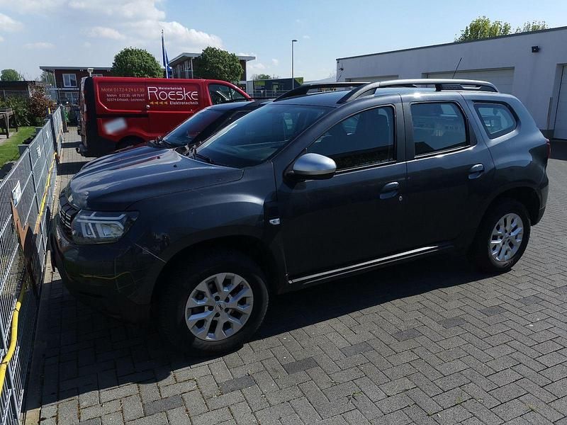 Gebraucht Dacia Duster Expression 131 PS (96 kW) 2023 Grau SUV