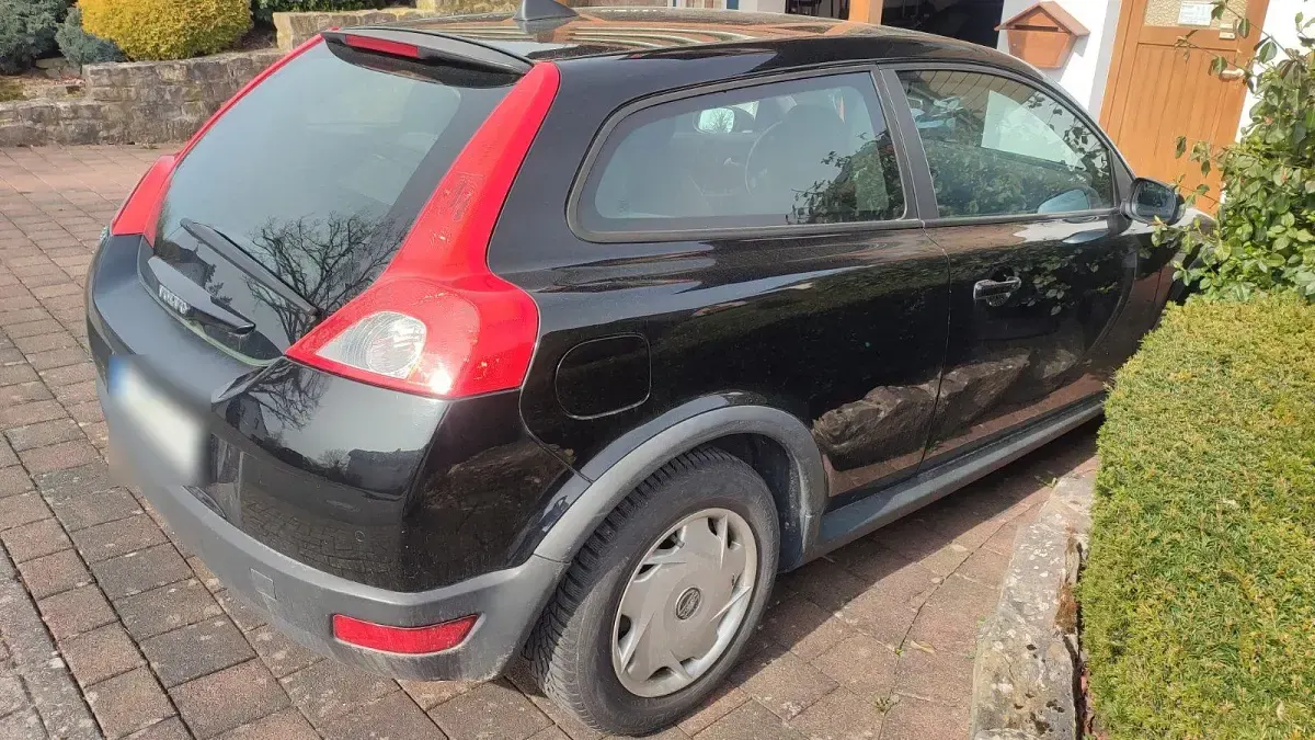 Usata Volvo C30 101 CV (74 kW) 2007 Nero Utilitaria