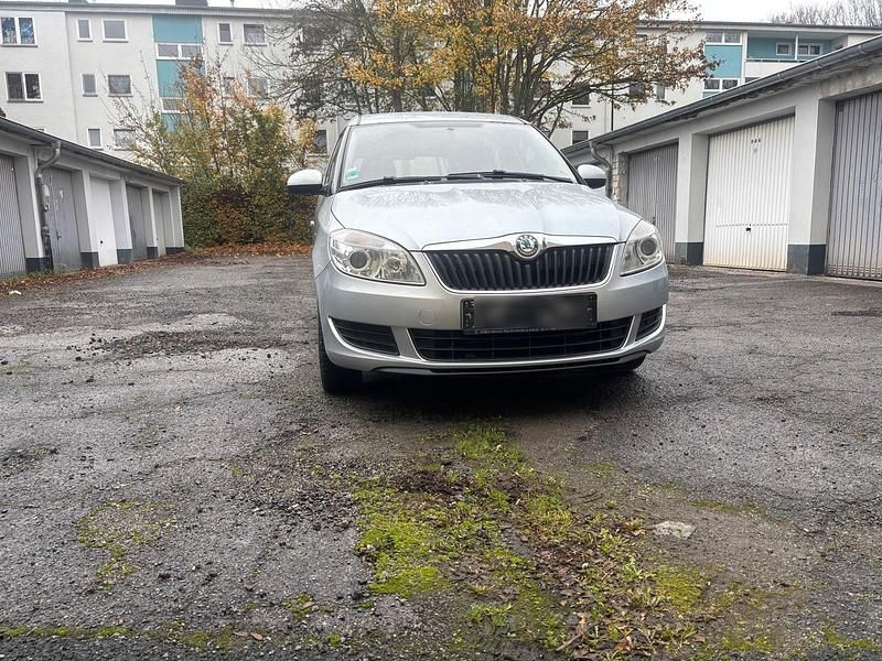 Grau Gebraucht 2013 Skoda Fabia Kombi | 3.300 € (Guter Preis) - Bild 1/4