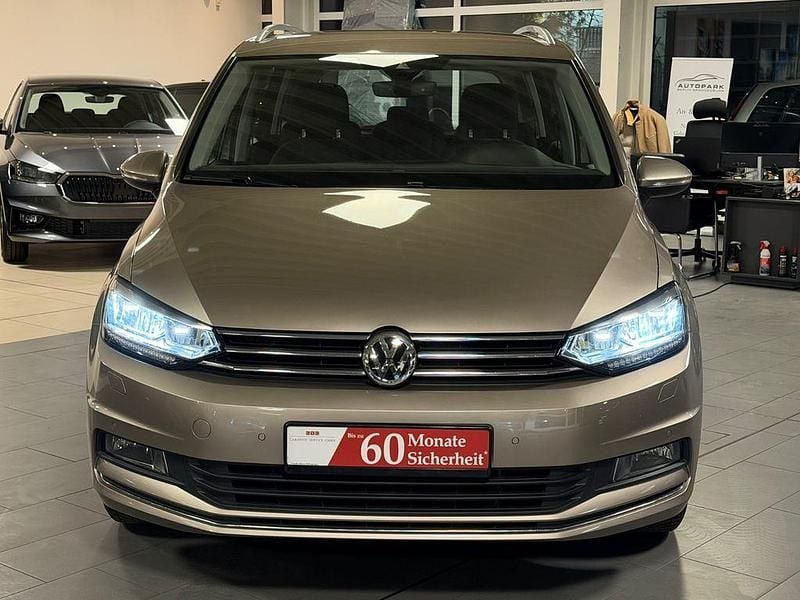 Gebraucht VW Touran Highline 150 PS (110 kW) 2016 Beige Van / Kleinbus
