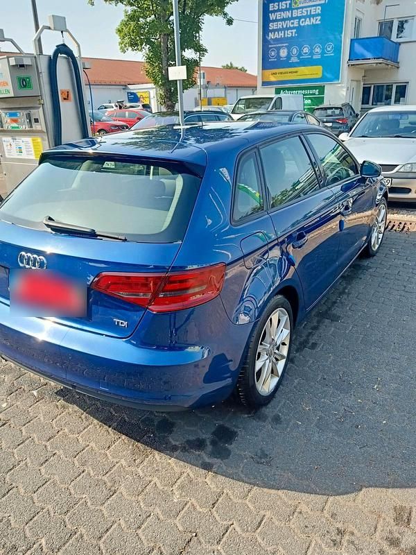 Usata Audi A3 150 CV (110 kW) 2015 Blu Station wagon