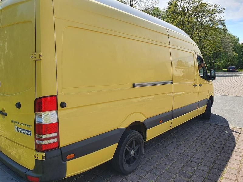 Gelb Gebraucht 2016 Mercedes Sprinter Van | 19.900 € - Bild 1/4