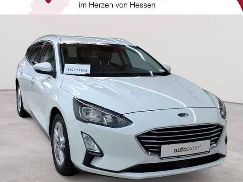 Weiß Gebraucht 2021 Ford Focus Cool & Connect Limousine | 12.989 € (Etwas zu teuer) - Bild 1/4