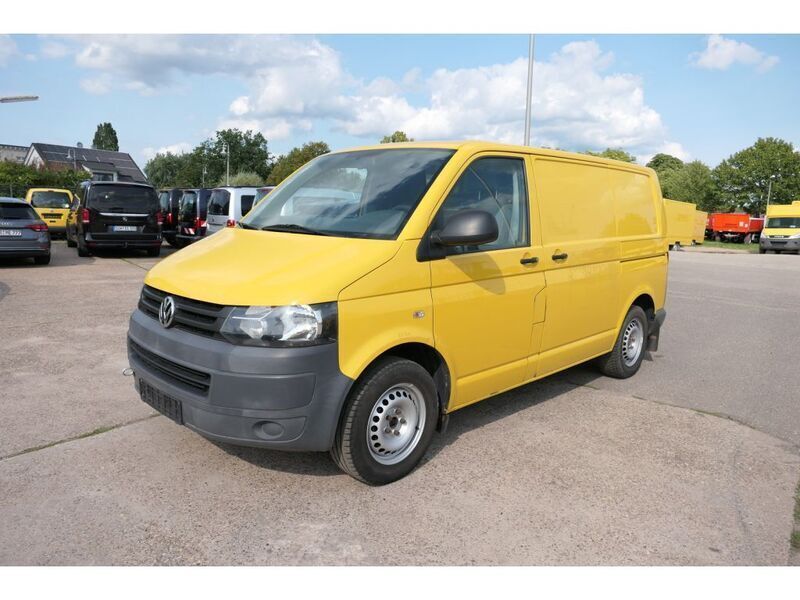 Ginstergelb r1032 Gebraucht 2011 VW T5 Van | 4.046 € - Bild 1/3