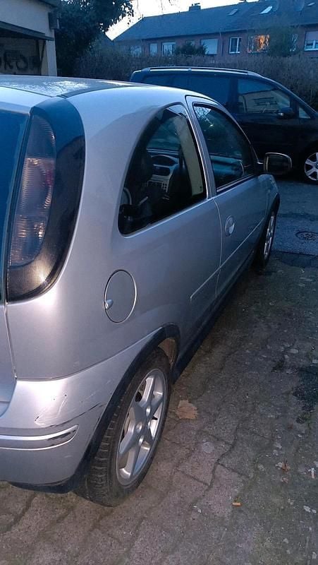 Gebraucht Opel Corsa 60 PS (44 kW) 2006 Silber Kleinwagen