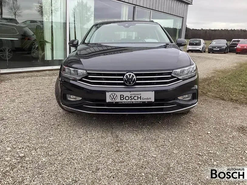 Gebraucht VW Passat Elegance 150 PS (110 kW) 2022 Grau Kombi