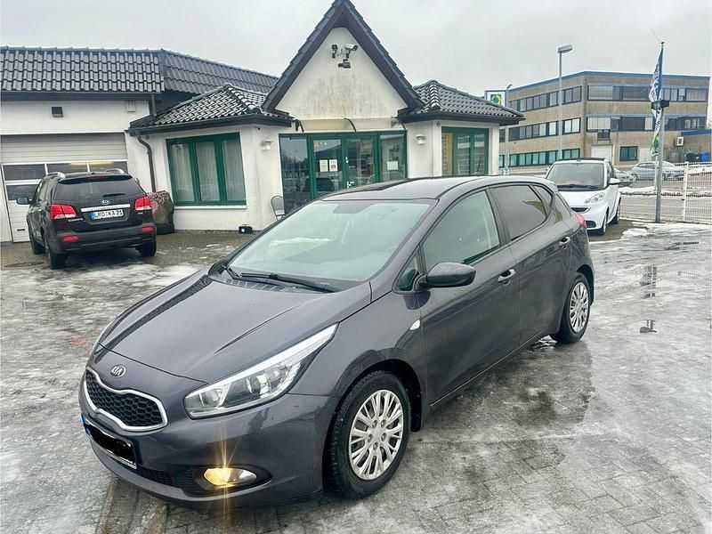 Gebraucht Kia Ceed 99 PS (72 kW) 2014 Kleinwagen