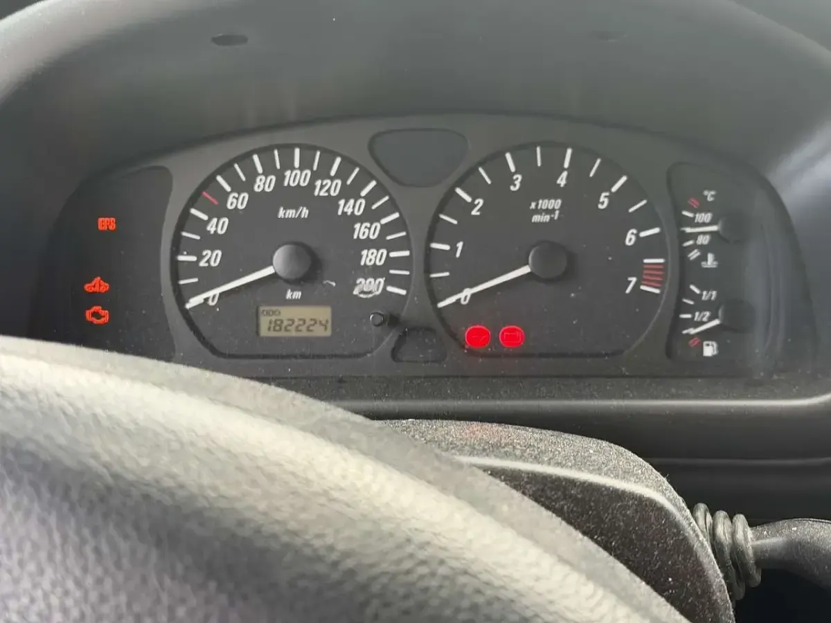 Używany Opel Agila 75 KM (55 kW) 2003 Minivan