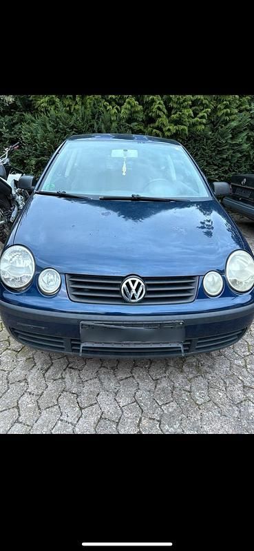 Blau Gebraucht 2003 VW Polo Kleinwagen | 500 € (Superpreis) - Bild 1/4