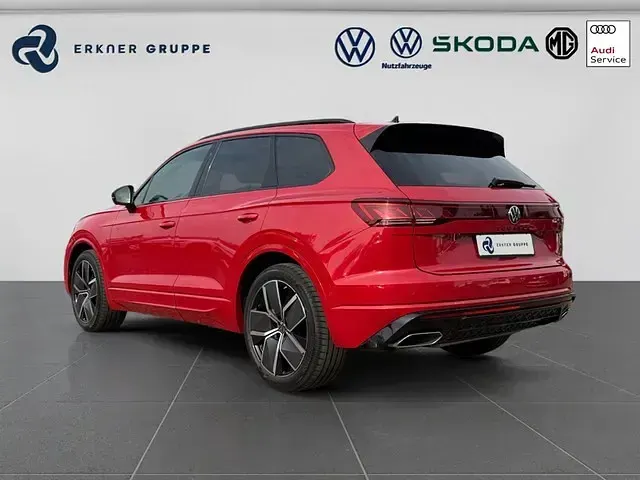 Gebraucht VW Touareg R-line 286 PS (210 kW) 2025 Chilirot metallic SUV